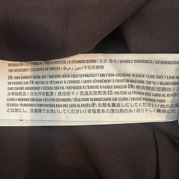 Abercrombie & Fitch Black Ruched Blouse Button Down Silky Collared Sz L - Picture 10 of 10